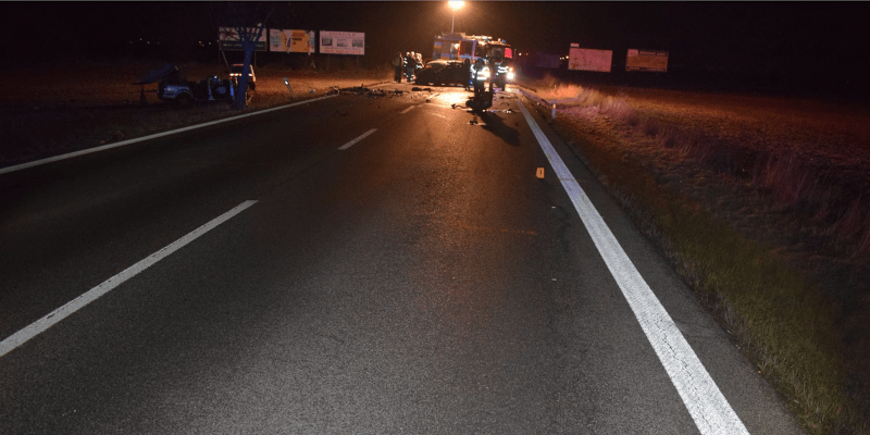 Na jihu Slovenska nedaleko Levic došlo v pátek večer k tragické nehodě. 