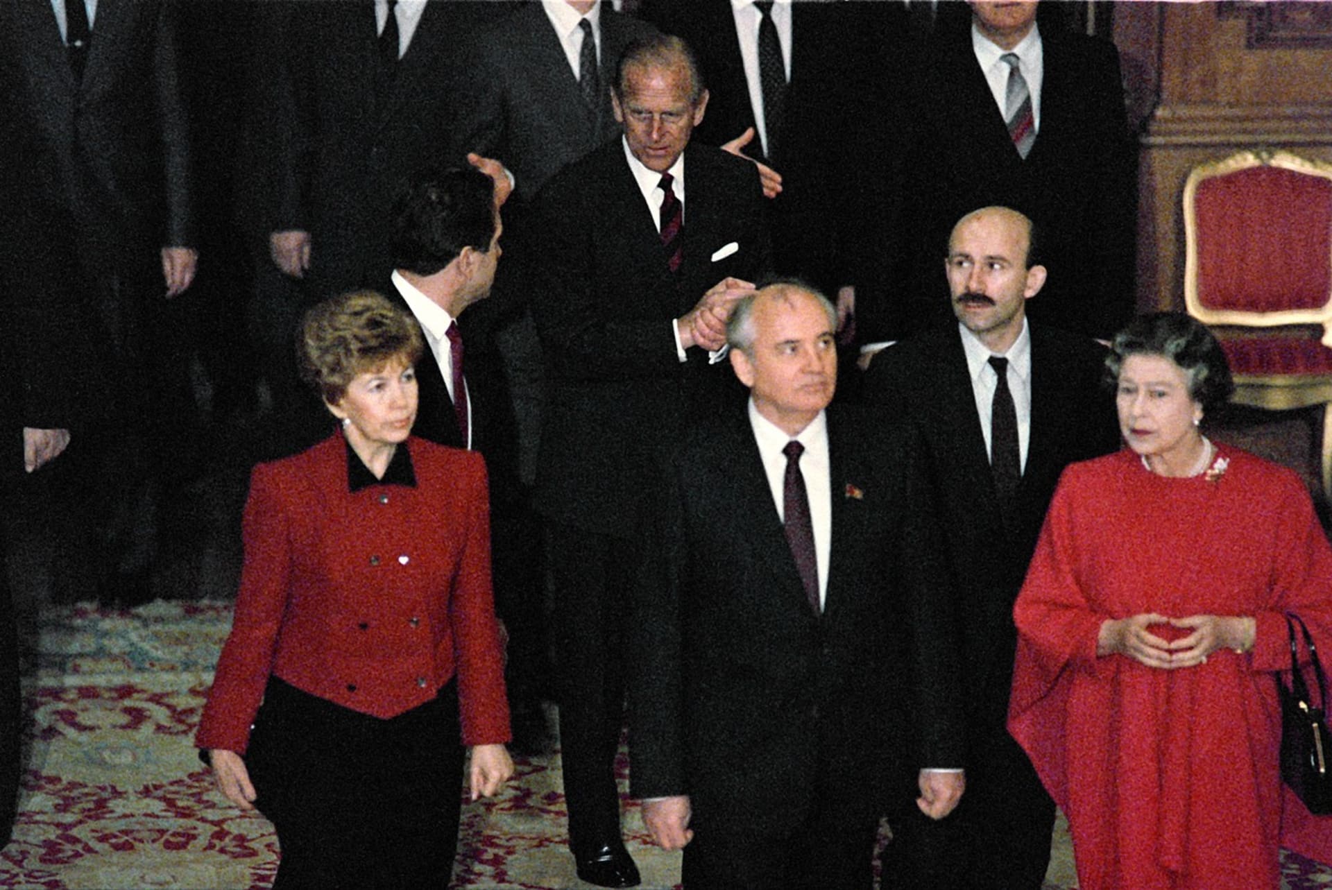 Na návštěvě u britské královny Alžběty II. a jejího manžela Philipa v roce 1989.