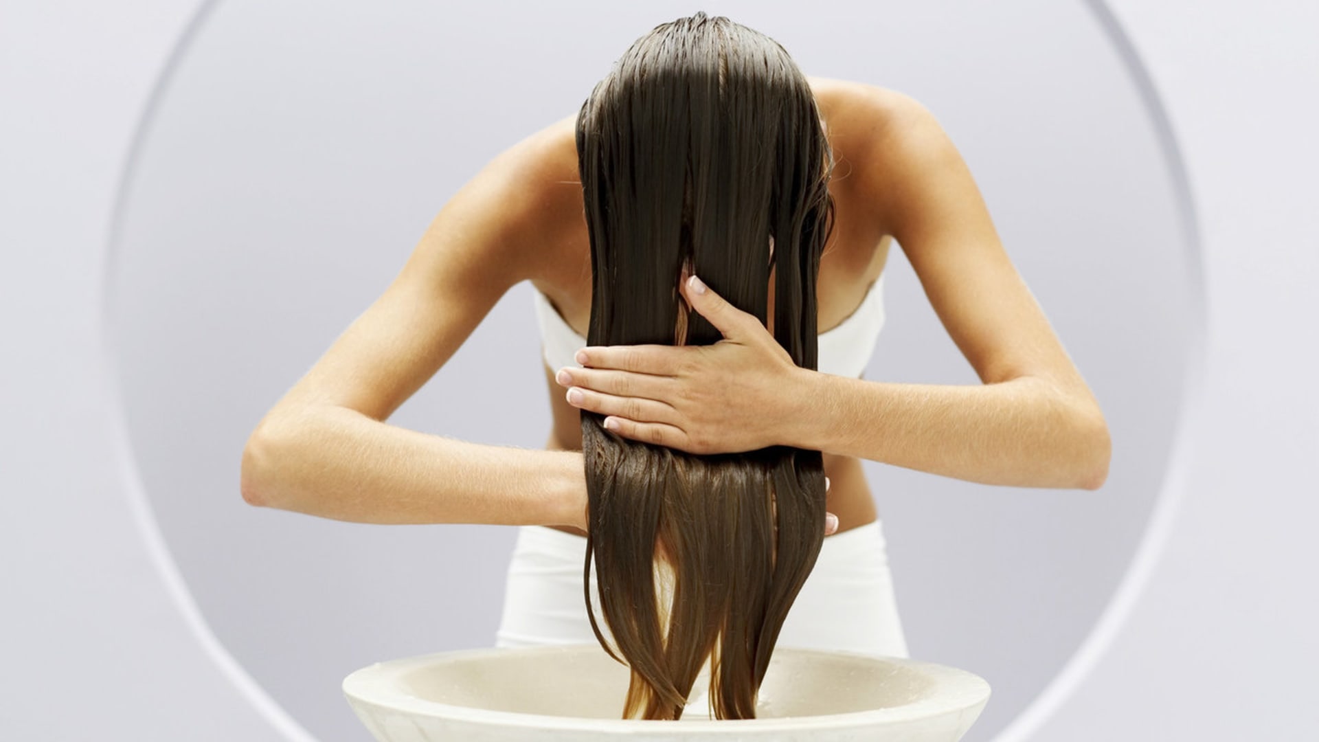 6 chyb, které možná děláte při mytí vlasů