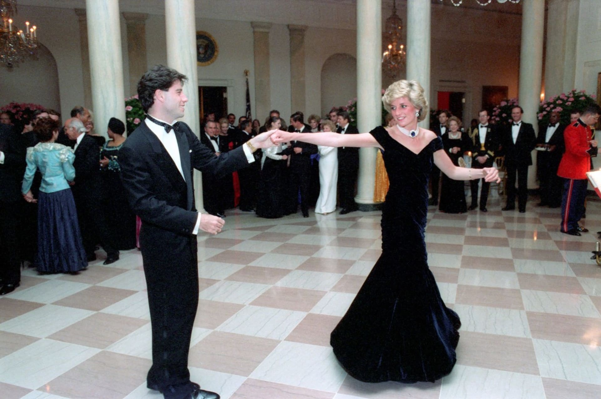 Láska k tanci jí zůstala celý život, v roce 1985 si ve Washingtonu zatančila i s Johnem Travoltou.