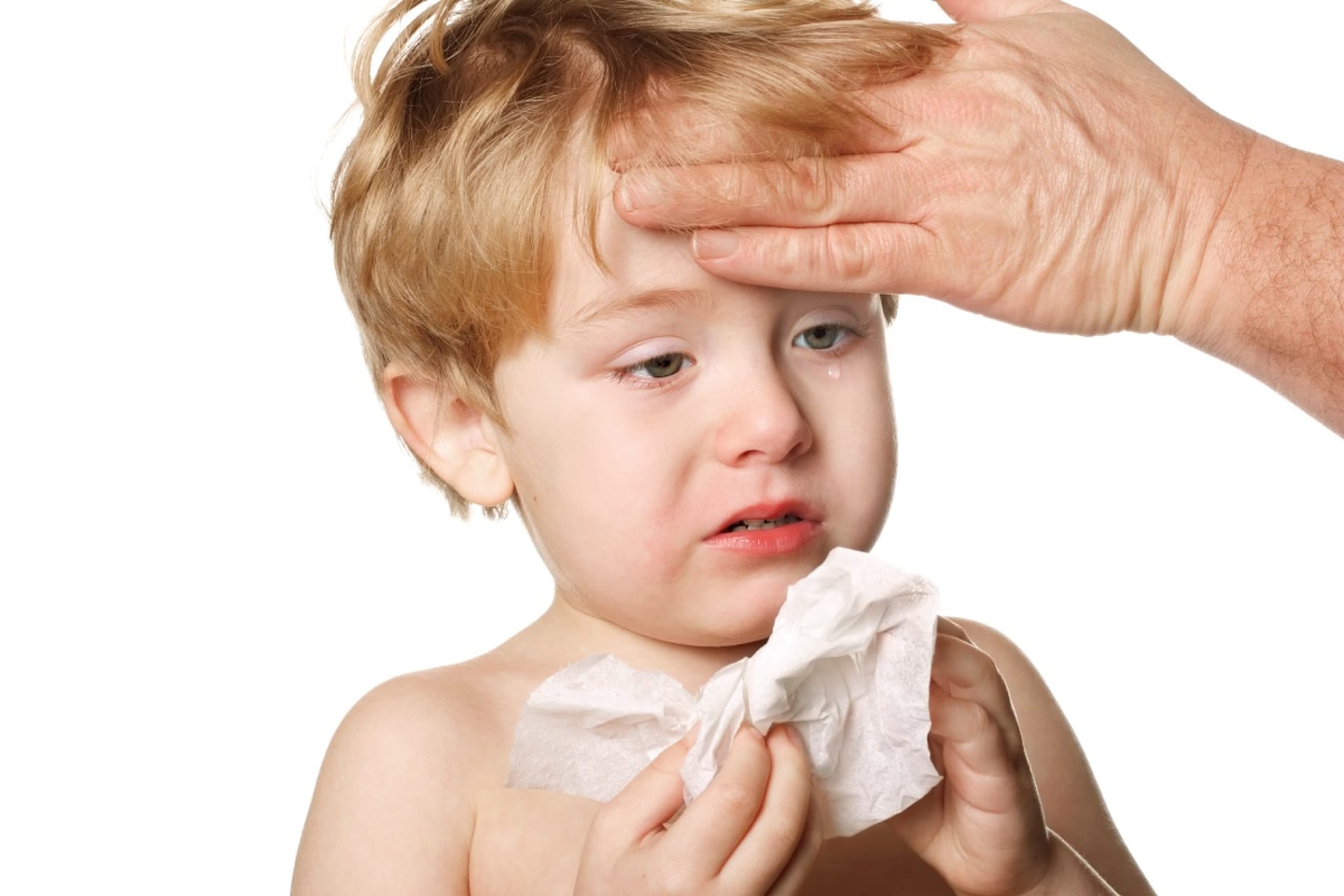 U malých dětí se bakterie z nosu snadno rozšíří do středního ucha a způsobí zánět