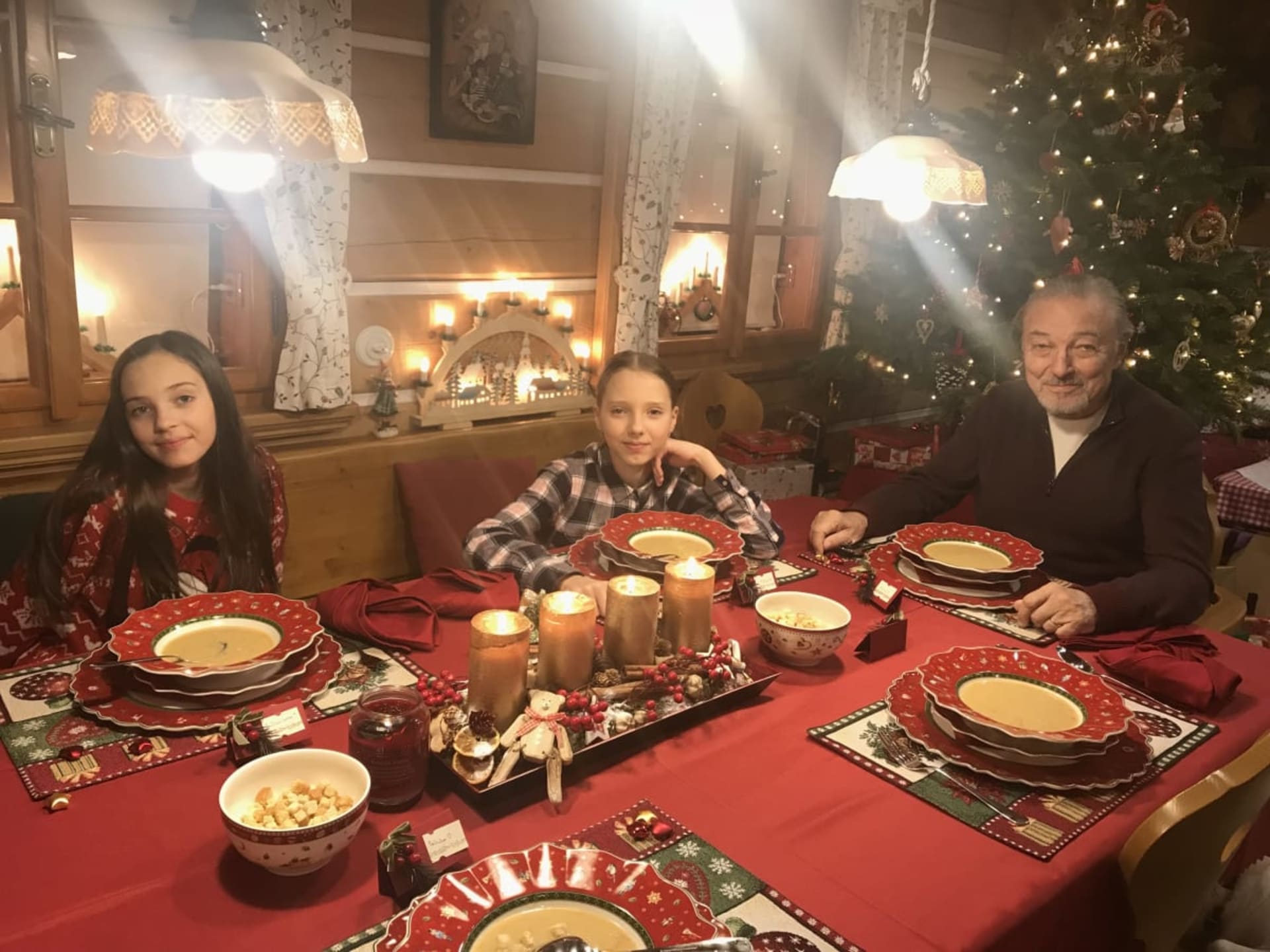Karel Gott s rodinou o Vánocích 1