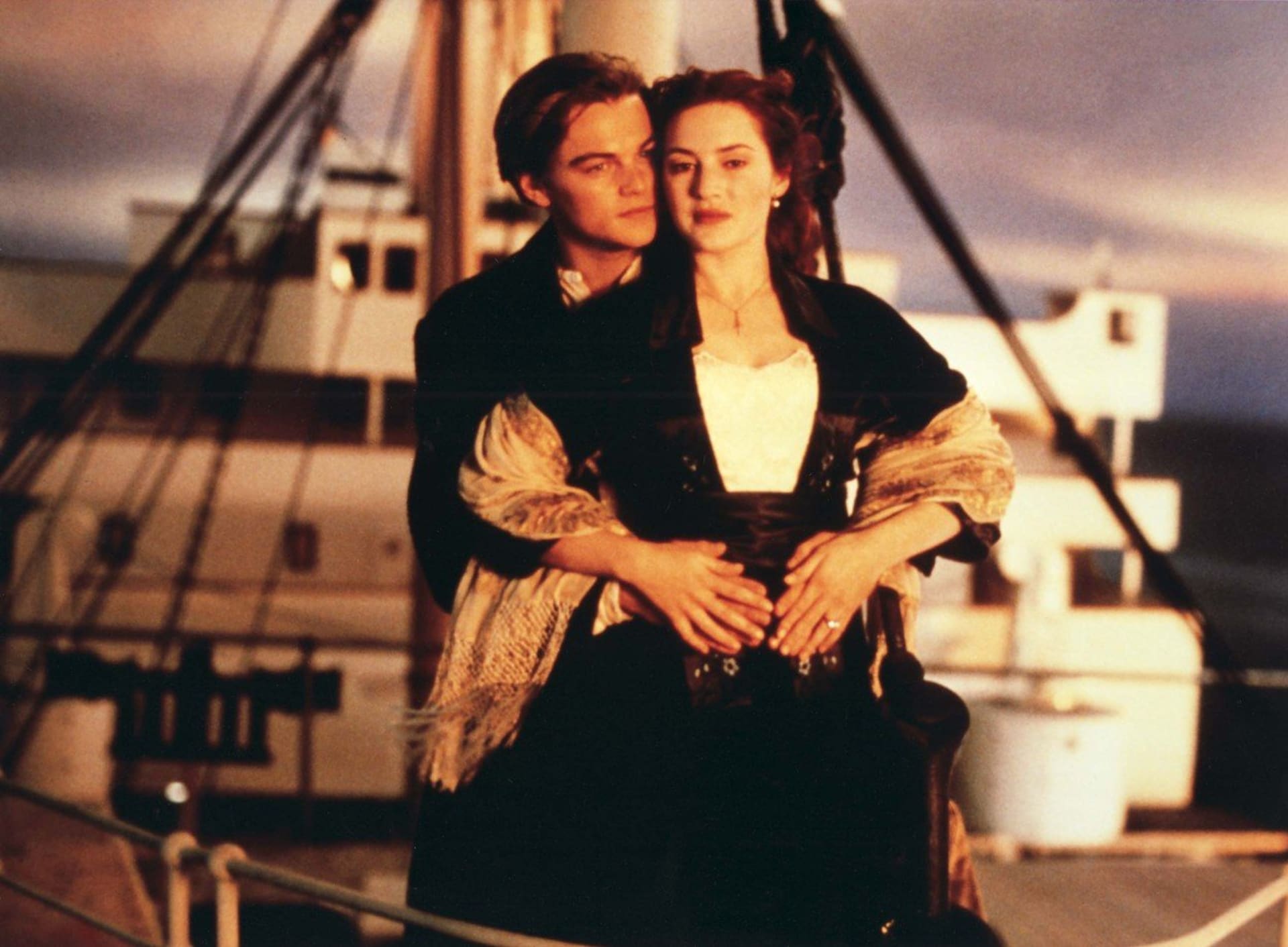 Titanic - Jack a Rose. Jackova hrdinská Venuše v Beranu zachraňuje před smrtí smyslnou a umělecky založenou Venuši v Býku krásné Rose. 