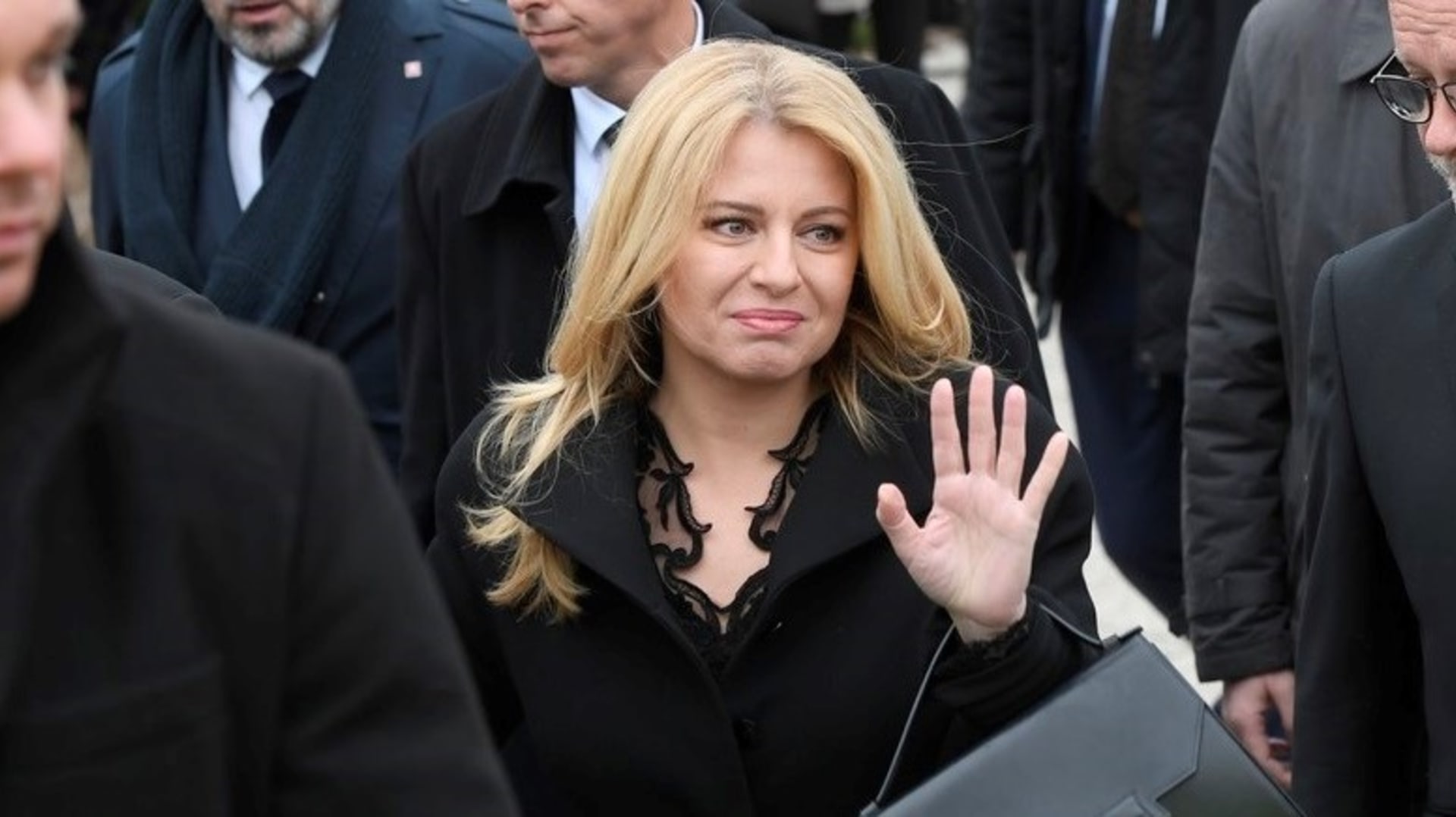 Na pohřeb Miro Žbirky dorazila i slovenská prezidentka