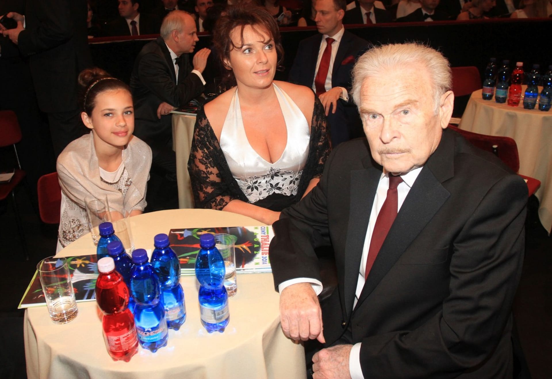 Luděk Munzar s dcerou Bárou a vnučkou Annou Dvořákovou (2015)