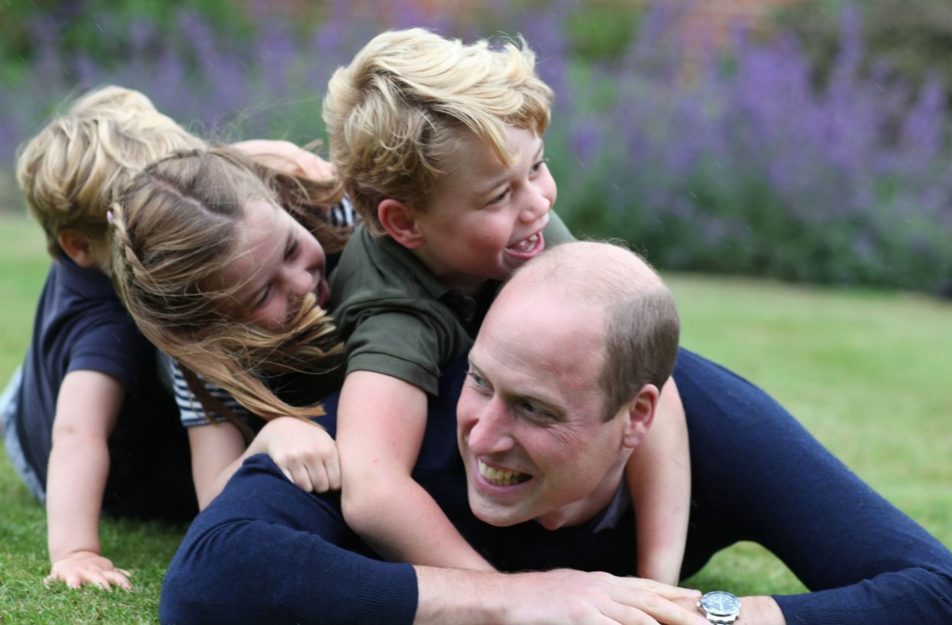 Princ William s dětmi během oslavy 38. narozenin v roce 2020