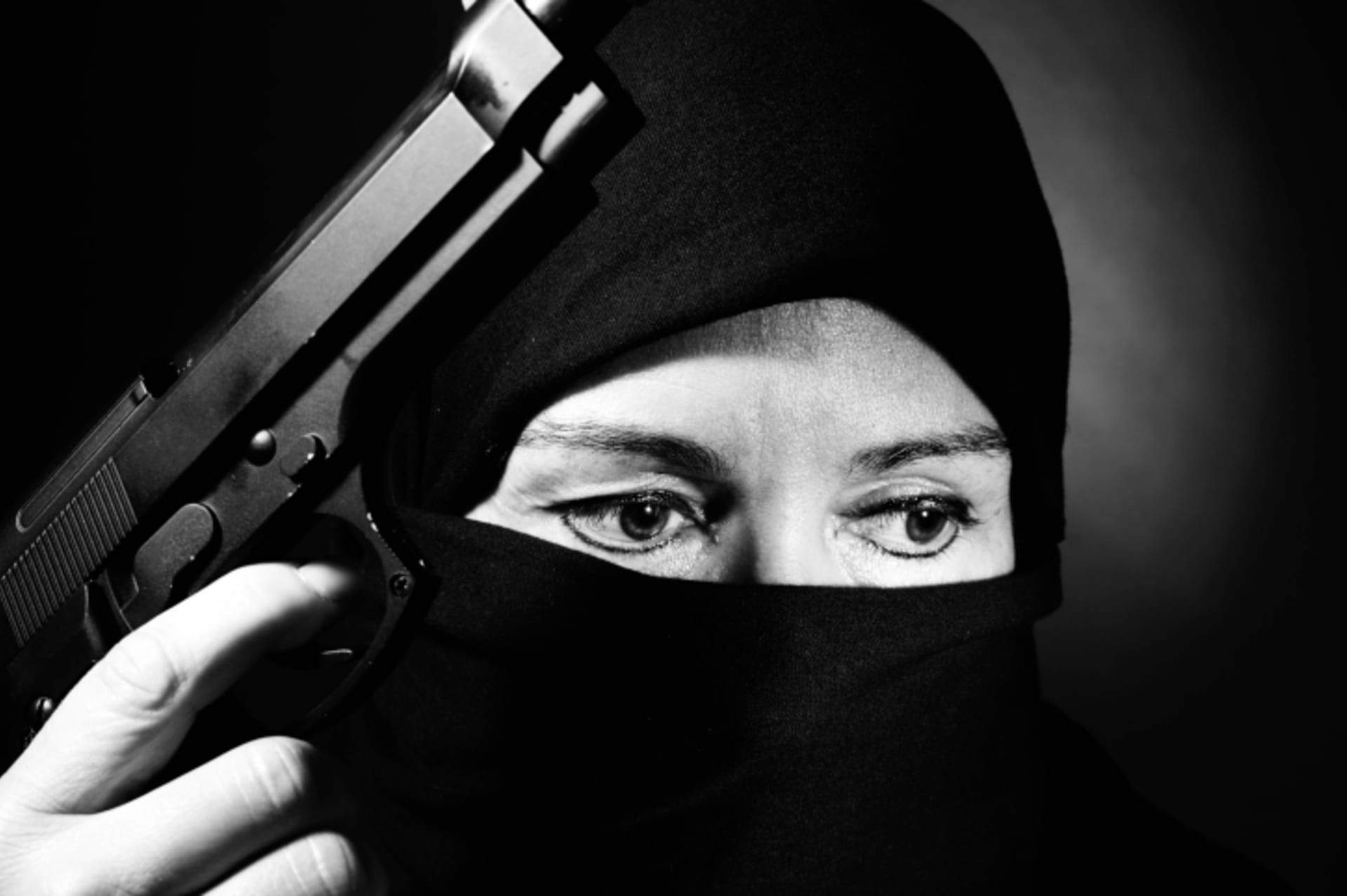 Ženy podvědomě nepovažujeme za nebezpečné. Tím méně od nich čekáme teroristický útok.
