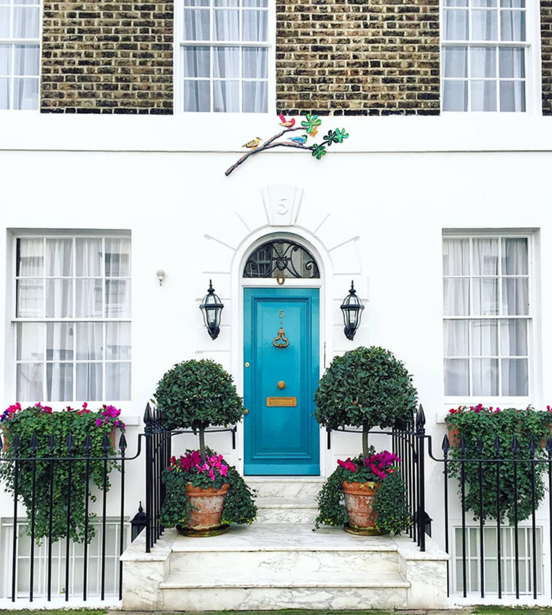 Nejkrásnější rozkvetlé dveře Londýna 14