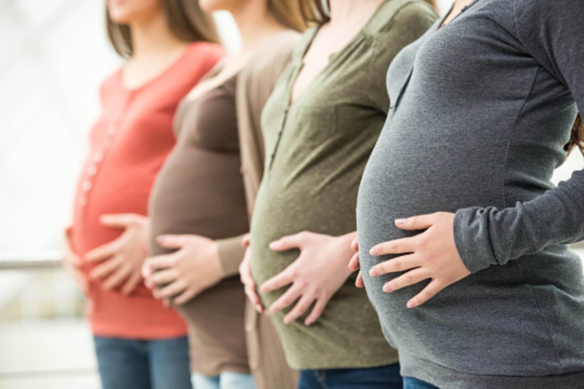 Budeme už brzy moci pohodlně hubnout díky těhotenským hormonům?