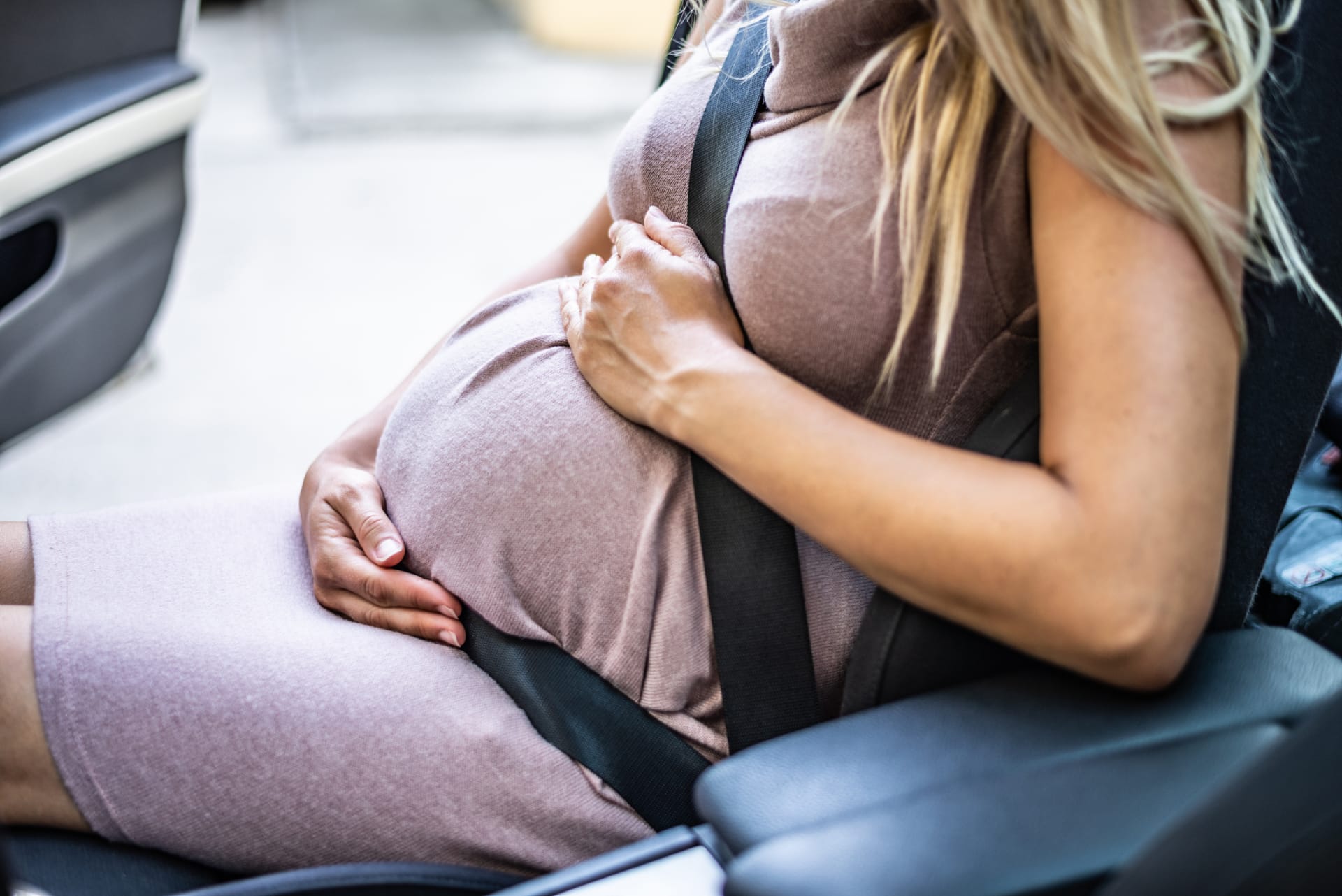 Těhotenství - cesta autem