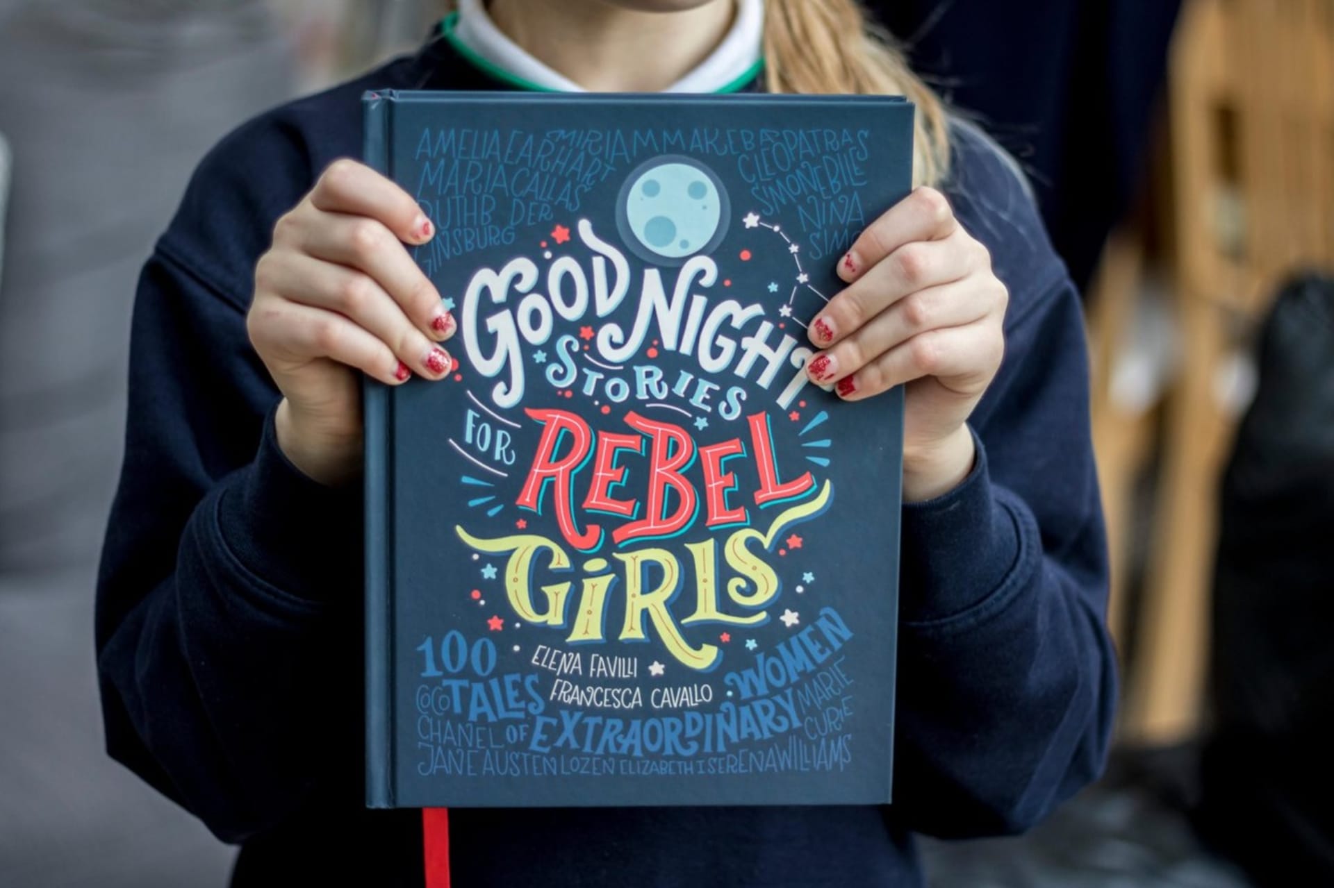 Kniha Příběhy na dobrou noc pro malé rebelky v anglickém originále