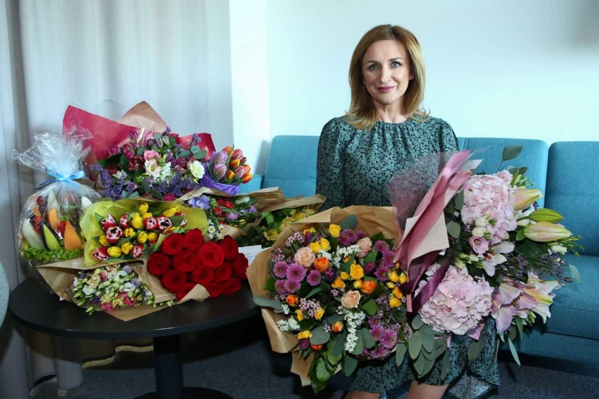 Moderátorka Partie Terezie Tománková dostala po rozhovoru s prezidentem několik kytic od diváků.