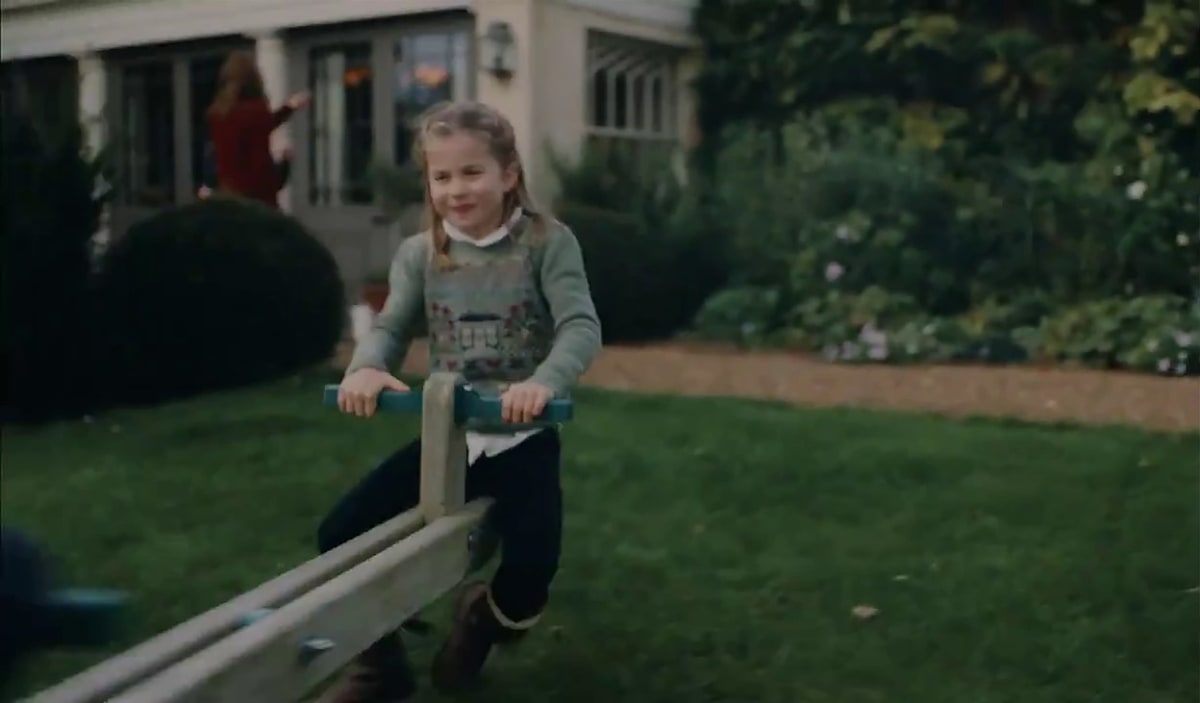 Princezna Charlotte na záběrech z rodinného videa, které zveřejnili Kate s Williamem.