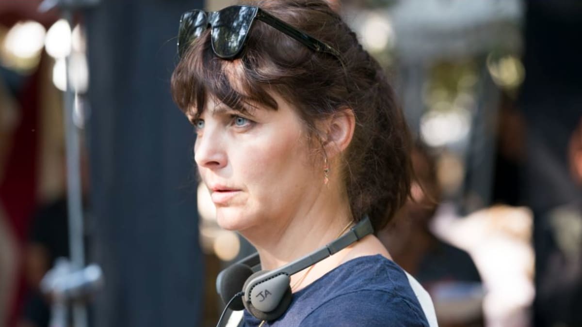 Norská režisérka Cecilie Mosli při natáčení amerického seriálu Chirurgové.