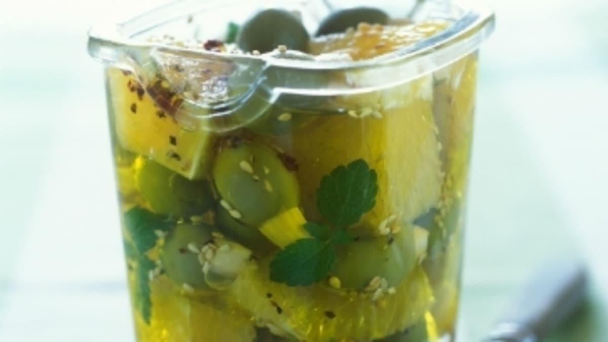 Marinované olivy s pomerančem A