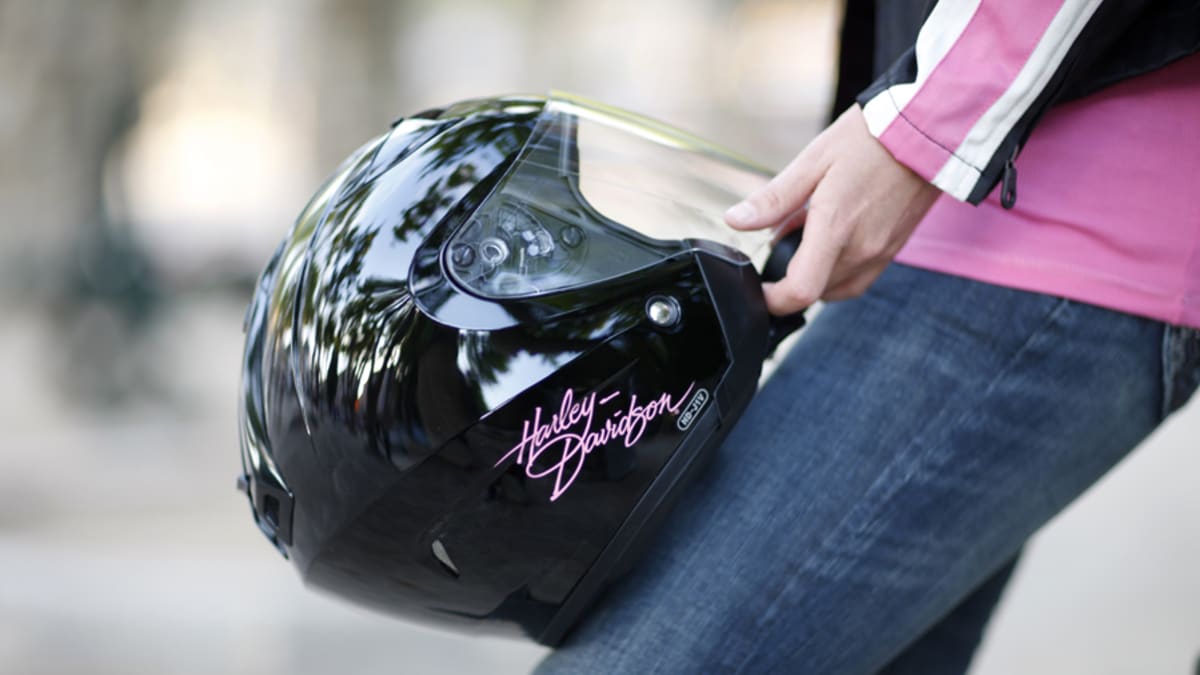 Na motocyklech nebo v oblečení Harley-Davidson jezdí mnoho žen