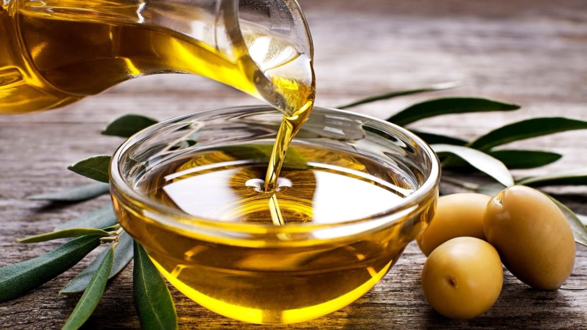 Olivový olej je velký pomocník v kuchyni i pro vaše zdraví