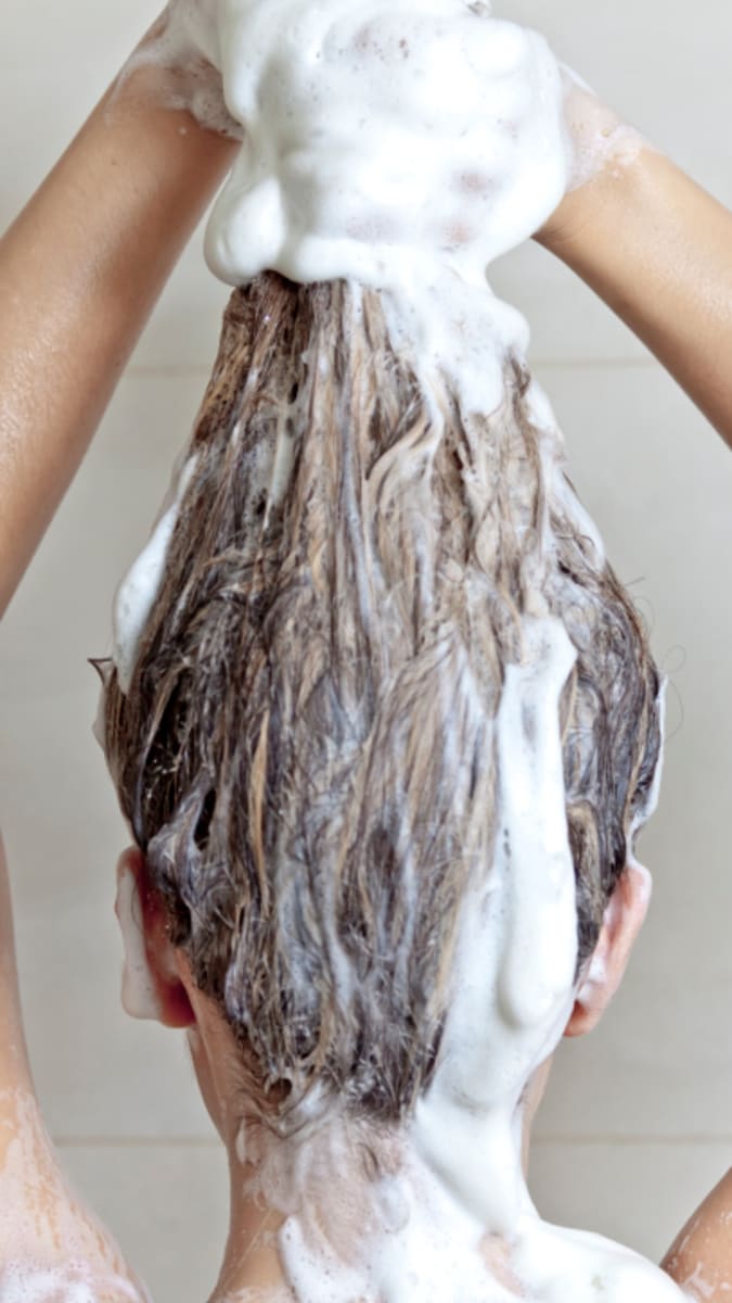mastné vlasy moc je myjete