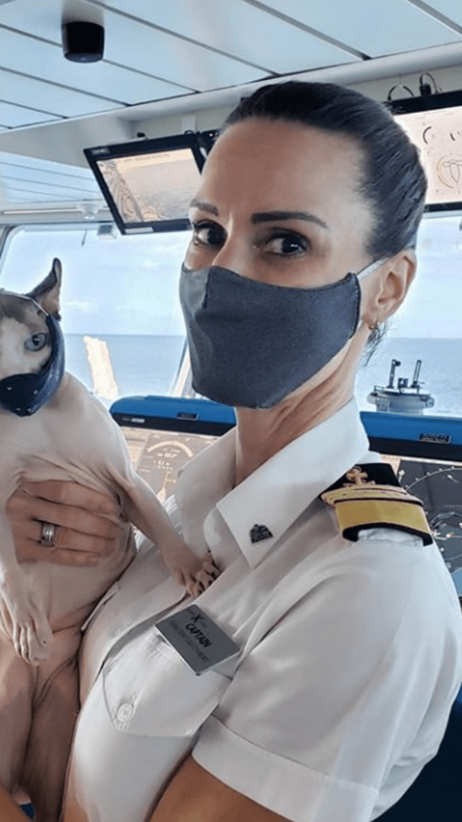Kate pracuje a žije na lodi se svou kočkou