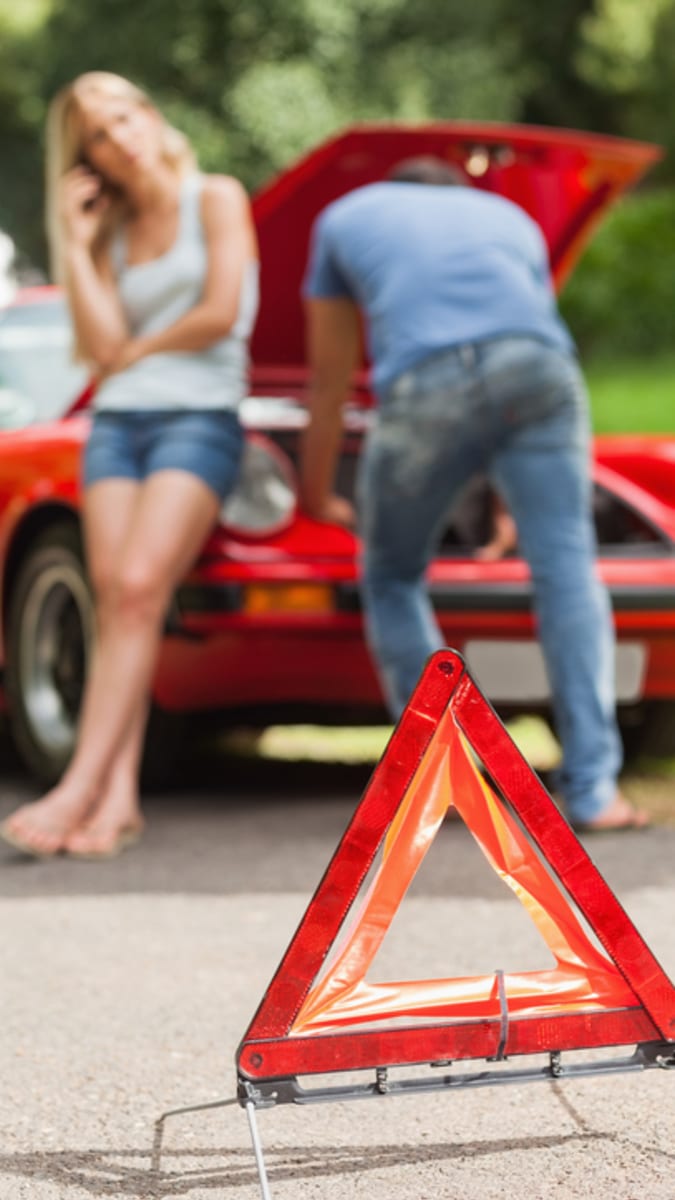 7 vět, které nikdy neříkejte v autě, když partner řídí rozbité