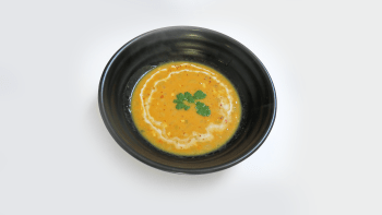 Prostřeno: Čočková polévka s kari