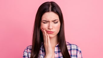 Zuby jako varovný signál nemoci: Bolavý špičák upozorní na žlučník, zuby moudrosti na srdce