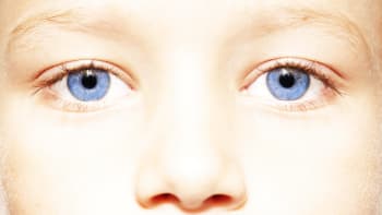Vaše dítě má zrak jen jeden. Jak ho chránit od narození do puberty?