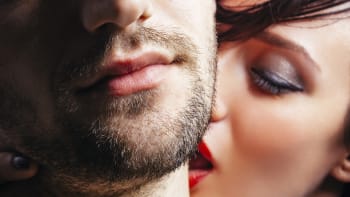 ODHALENO: Díky mužské ejakulaci si ženy užívají sex víc. Čím je tolik rajcuje?