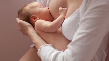 10 překvapujících faktů o kojení