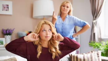 Jak se domluvit s puberťákem: Nekřičte, mluvte s ním a občas mu dejte pokoj