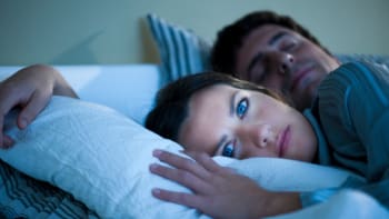 Nespavost: Proč nás trápí a jak vlastně vzniká?