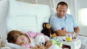 Jak přežít cestování s dětmi: Letíme letadlem