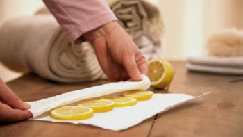 Super účinný citronový zábal na bolest v krku a chrapot