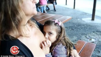 „Prý jsem pedofil“ Říká žena, která kojí svou šestiletou dceru!