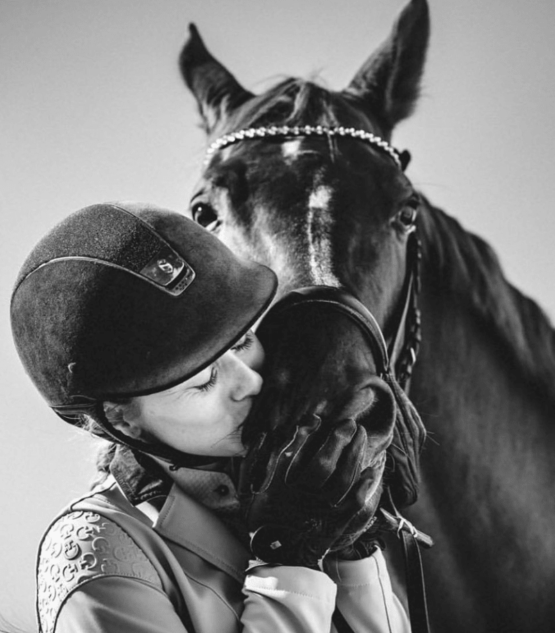 Lucie Anovčínová miluje koně.