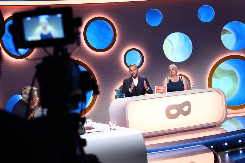 Televize Prima zařadí osm dílů pořadu Inkognito na čtvrteční večery po seriálu Slunečná. První díl odvysílá 2. září ve 21:35.