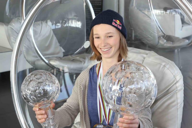Snowboardistka Šárka Pančochová na tiskové konferenci na Žižkovské věži