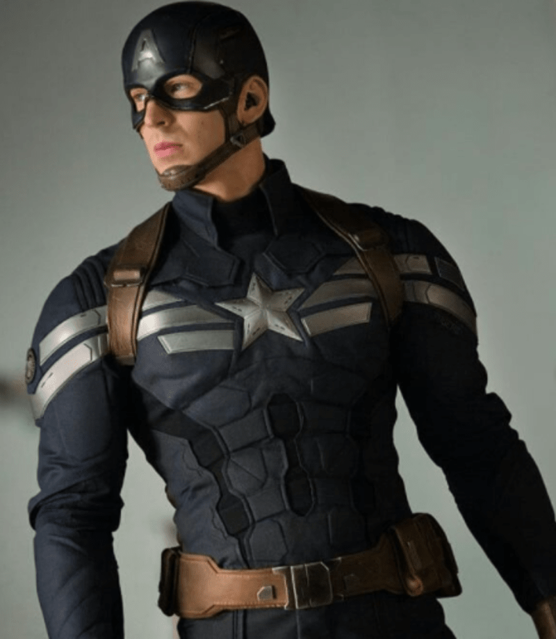 Chris Evans jako Kapotán Amerika ve filmu Avengers