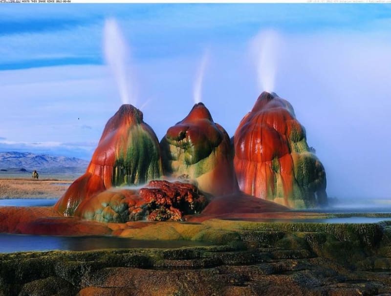 Gejzír Fly je gejzír v Severní Americe, který se nachází na vysoké plošině sousedící s pouští Black Rock Desert v severozápadní části Nevady v USA.