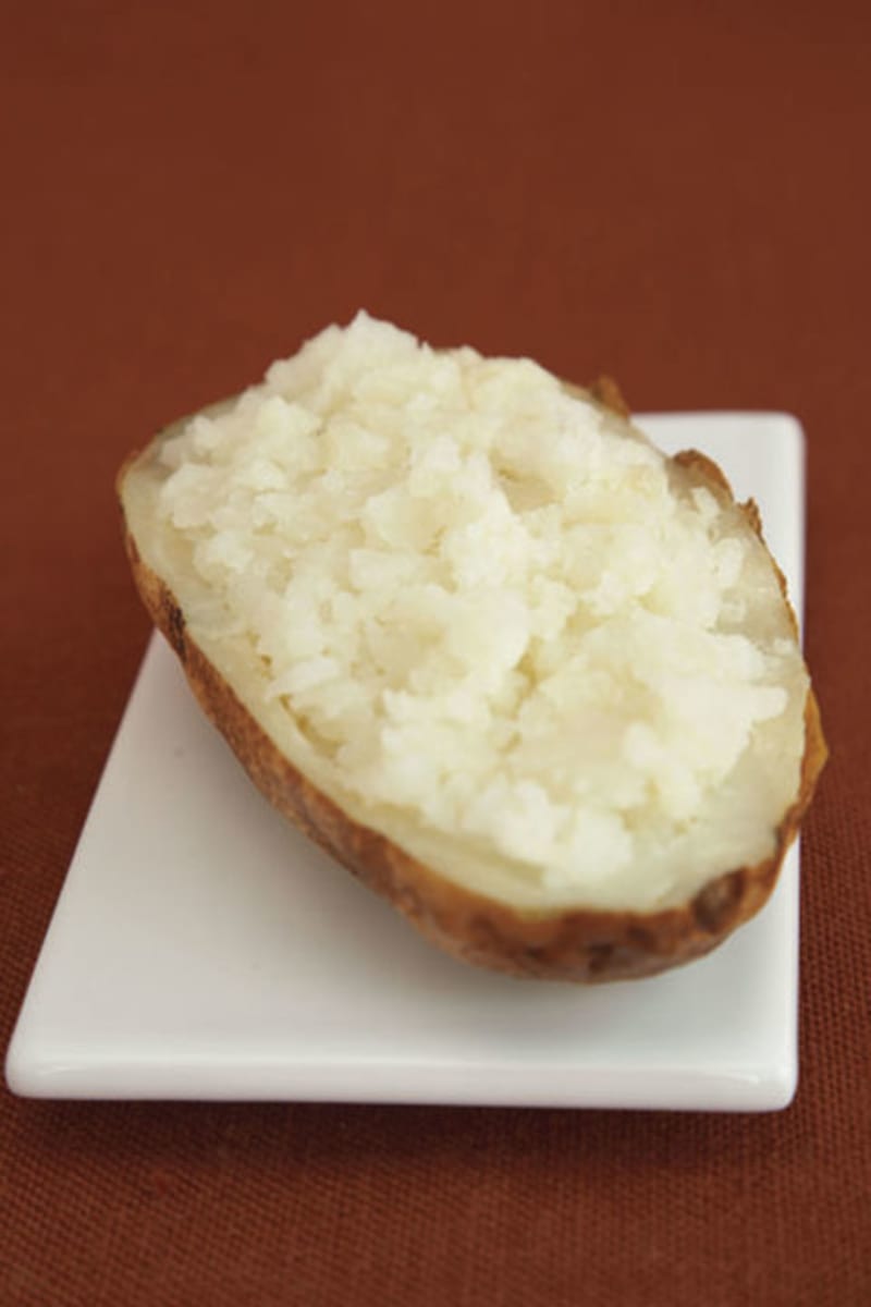 půl střední pečené brambory 85 kcal