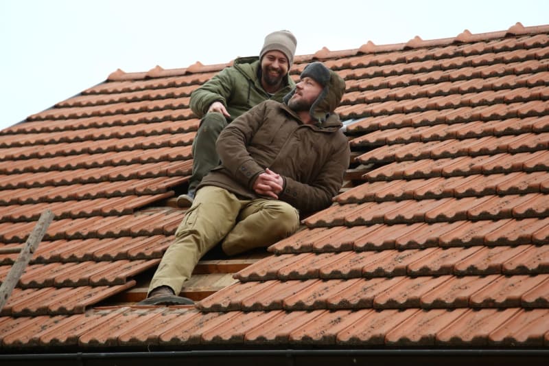 Jakub a Tom na střeše