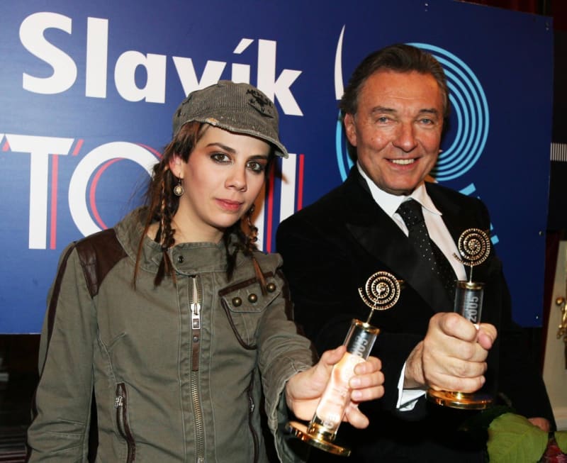Český slavík v roce 2005 - s Karlem Gottem oba vyhráli v kategorii zpěvák a zpěvačka roku.