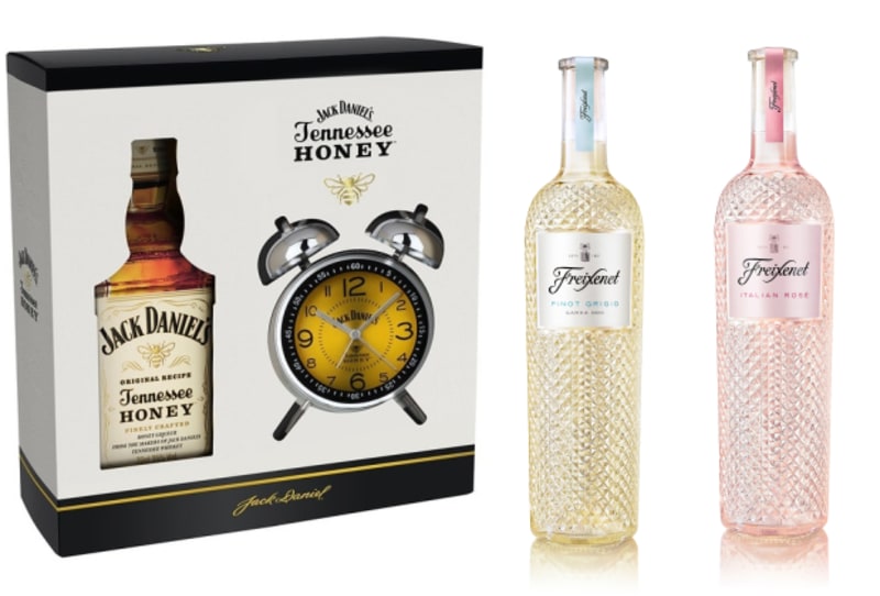 Jack Daniel’s Tennessee Honey, 799 Kč. Luxusní italská vína Freixenet - Pinot Grigio Garda DOC , Italian Rosé, 189 Kč, osobnivinoteka.cz.