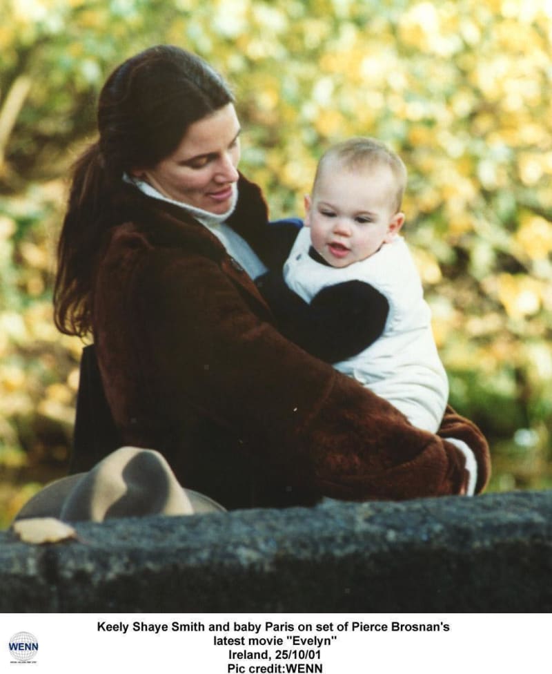 Keely se synem v roce 2001