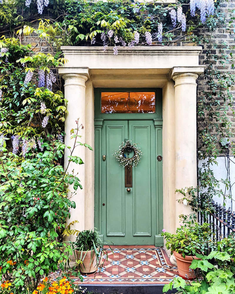Nejkrásnější rozkvetlé dveře Londýna 23