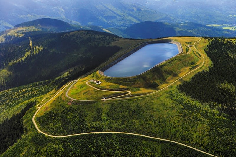 Přečerpávací vodní elektrárna Dlouhé Stráně - jeden ze 7 divů Česka