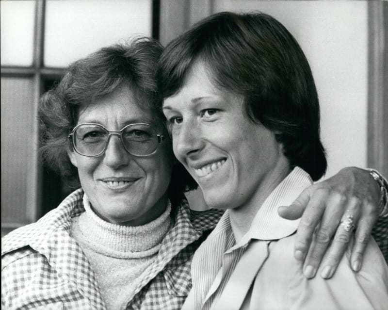 V roce 1979 se mohla setkat na Wimbledonu se svojí maminkou, které funkcionáři dovoli na 2 týdny opustit Československo.