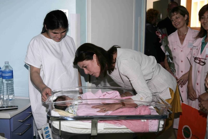 Princezna Caroline na porodnickém oddělení v Nemocnici princezny Grace z Monaka