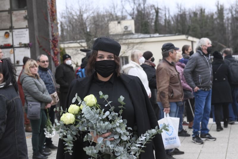 Jitka Čvančarová přišla na pohřeb elegantně oblečená