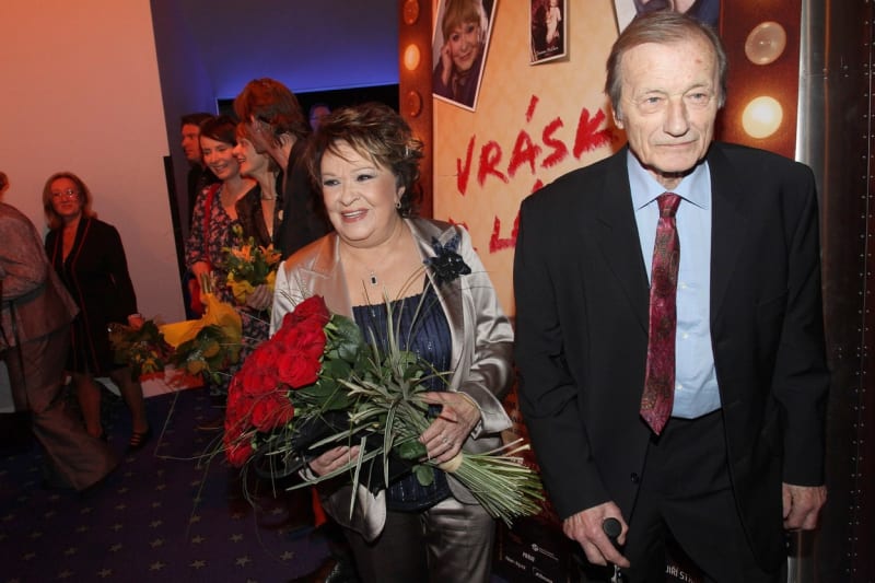 Jiřina Bohdalová a její bývalý manžel Radek Brzobohatý po rozvodu spolu dlouhá léta nemluvili. Usmířili se až při filmu Vrásky z lásky (foto z roku 2012).